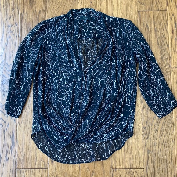 Aritzia baton xxs silk top - Picture 2 of 4